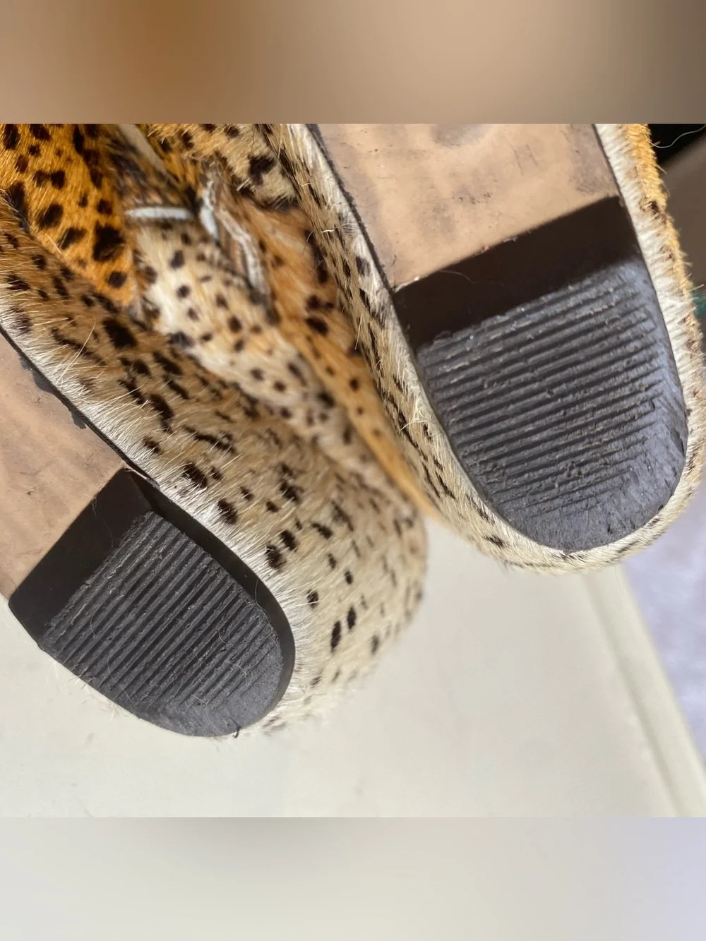 Matisse Nugent leopard print ombré, calf hair , wedge ankle booties. Size 9